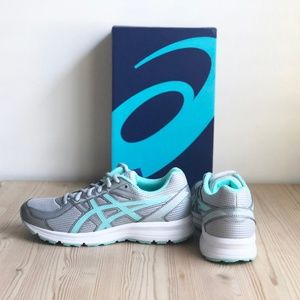 asics plymouth running sneaker